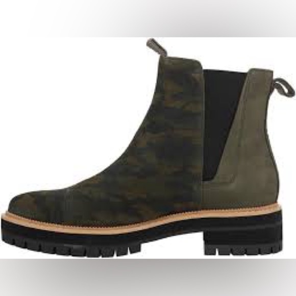 Toms Shoes - Women’s TOMS Forest Camouflage Dakota Boots